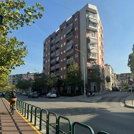 Apartamente Тирана Экстерьер фото