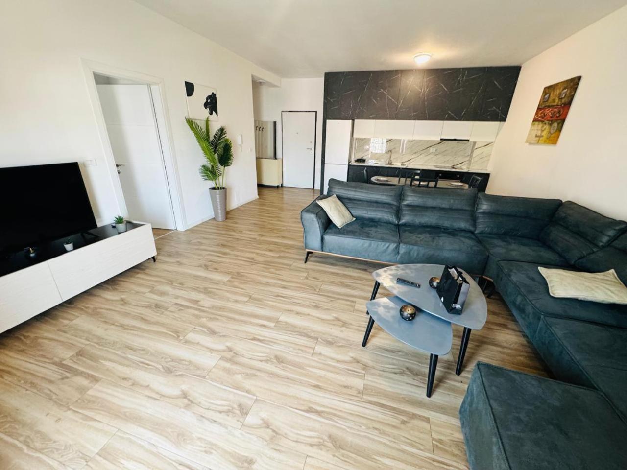 Apartamente Тирана Экстерьер фото